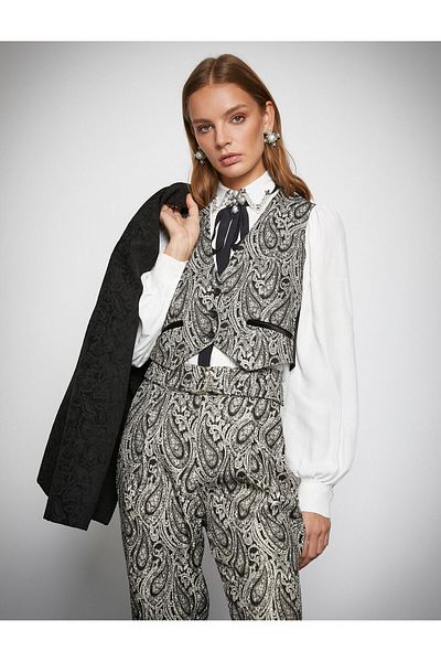 Koton Melis Ağazat X - Velvet Detailed Patterned Crop Vest