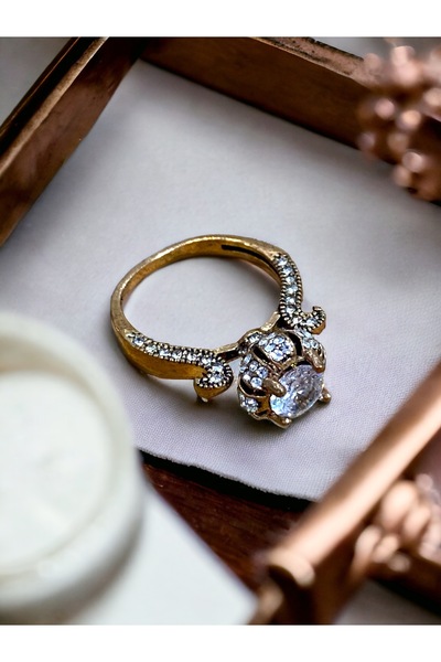 FAYRA ACCESSORIES Diamond Mounted Ring - Zircon Stone Detailed