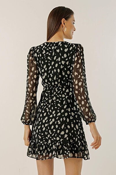 By Saygı Dalmatské šifonové šaty s dvojitým nákrčníkem v pase s krajkovou podšívkou