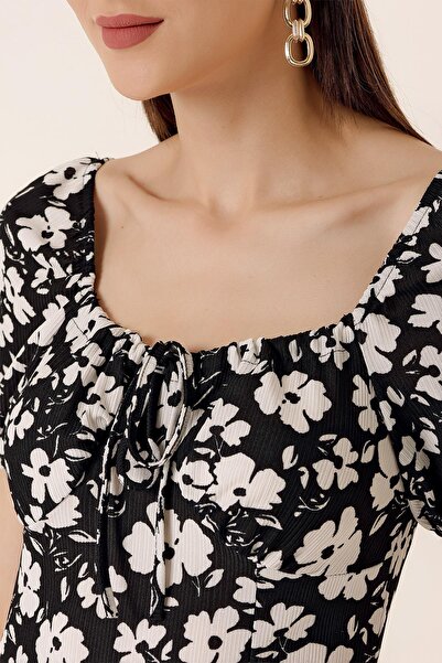 By Saygı Floral Print Seersucker Dress with Elastic Sleeves and Neckline Lace Front Slit