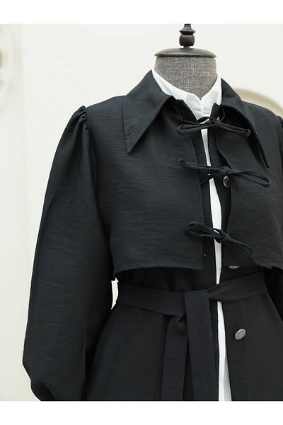 Modamorfo Trenchcoat mit Knopftasche und Schnürung vorne