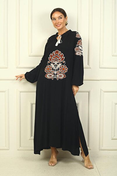 By Saygı Довга віскозна сукня для жінок - комір на шнурівці, вишитий перед, зручний крій