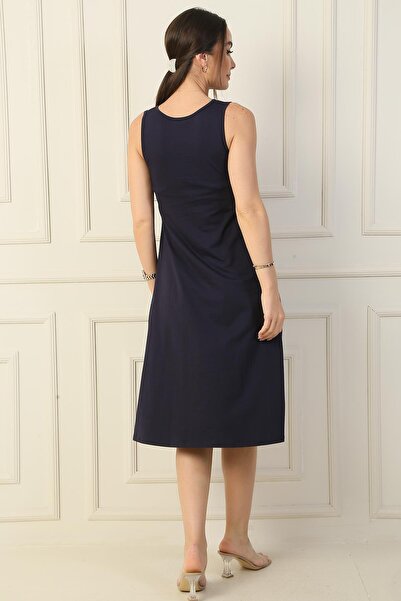 By Saygı Viskózové šaty pohodlného střihu - lemování předních ramen