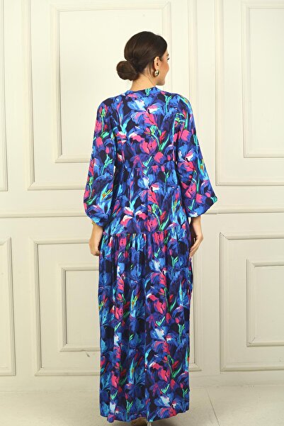 By Saygı Rochie lungă hijab cu jumătate de nasture în față cu mâneci elastice imprimate