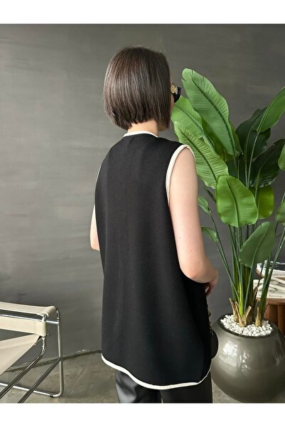 My Blog Black-Cream Ribbed 4-Button Solid Long Vest- 231022