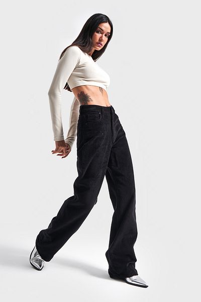 its basic Women's Black Doris 26W41 Color Straight Fit Thick Corduroy Trousers