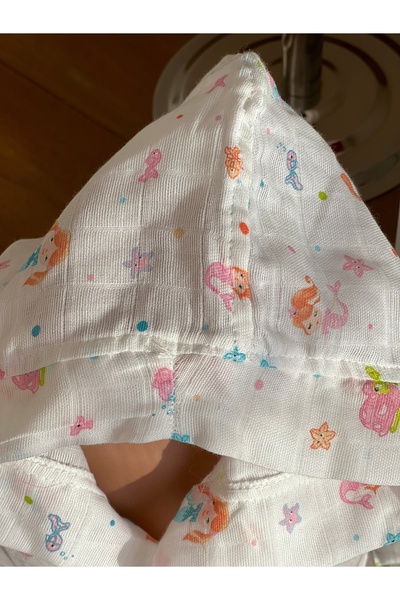 Shopiole 5-6 Years Old Children's Bathrobe - Muslin Hooded, Mermaid and Sea Themed Bath and Beach Bathrobe