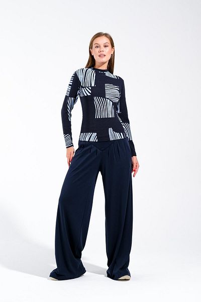 Signature Style 724304 _Cămașă cu mânecă lungă pentru femei pe jumătate cu gât