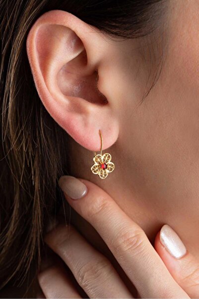 Bayar Gold 14 Ayar Altın Kırmızı Taşlı Papatya Küpe