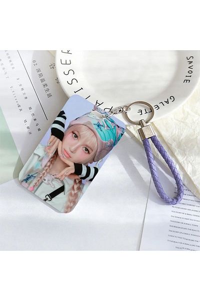 Kpop Dünyasi New Jeans'' Danielle'' Hard Cover Card Holder/Keychain