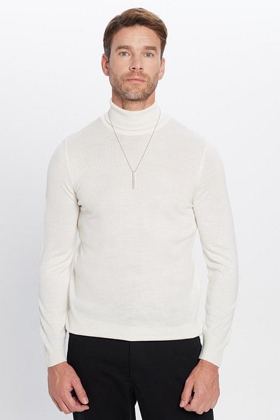 Tudors Men's Slim Fit Slim Fit Full Turtleneck Solid Wool White Knitwear Sweater