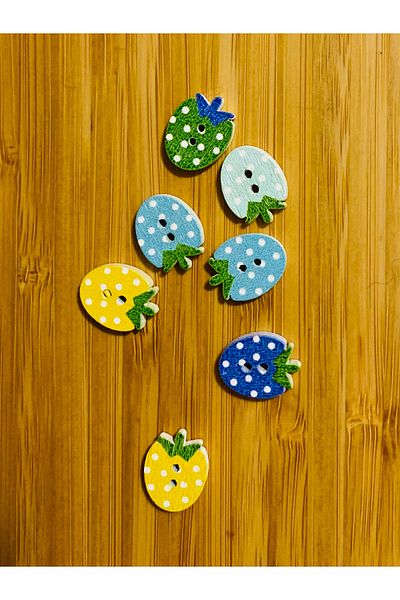 Kartopu Strawberry Shaped Painted Wooden Button 16 X 13 Mm. 7 Pack. Mix V2.