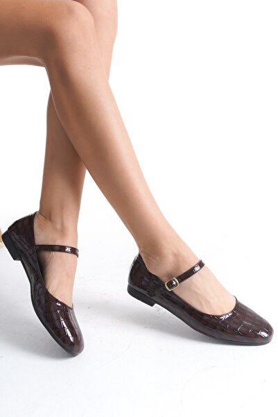 Ayakkabı Podyumum AÇELYA - نعل مسطح للموسم الجديد لتقويم العظام بمقدمة مستديرة ومغلق