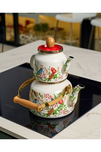 Miss Betty Mi̇ra Porcelain Enameled Tea Dish Set