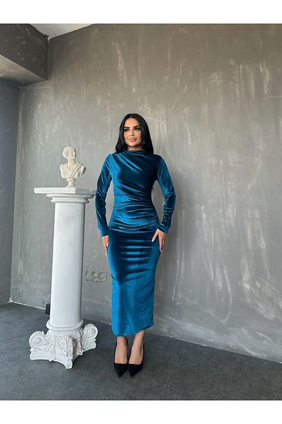 LİLA İSTANBUL Rochie din catifea cu design special cu decolteu