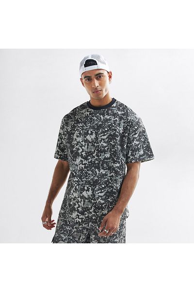 FAV All-Over Print Crew Neck T-shirt with Short Sleeves