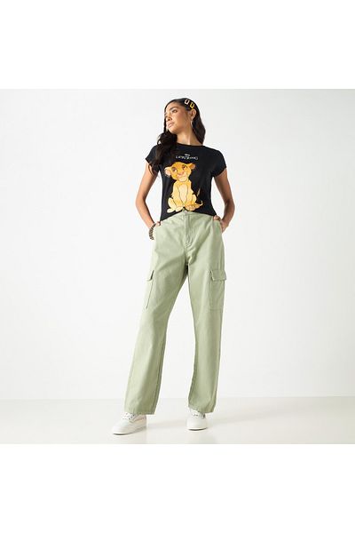 SP Characters Lion King Print Crew Neck T-shirt with Short Sleeves