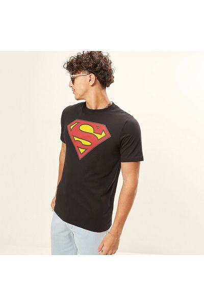SP Characters تي شيرت بقصّة Slim Fit بطبعة شعار سوبرمان وأكمام قصيرة ورقبة دائرية