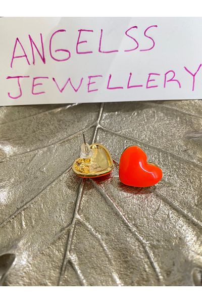 ANGELSS JEWELLERY Heart Model Enameled Orange Gold Earrings (Heart Detailed Enameled Earrings)