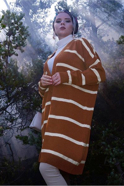 TRENDTESETTÜR Women's Tan Striped Button Detailed Cardigan 3865