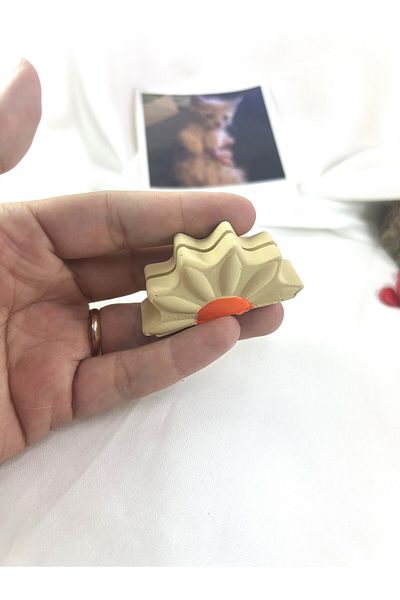 Melouro Cashmere Daisy Note Holder, Photo and Card Holder, Note Holder Wedding Name Holder
