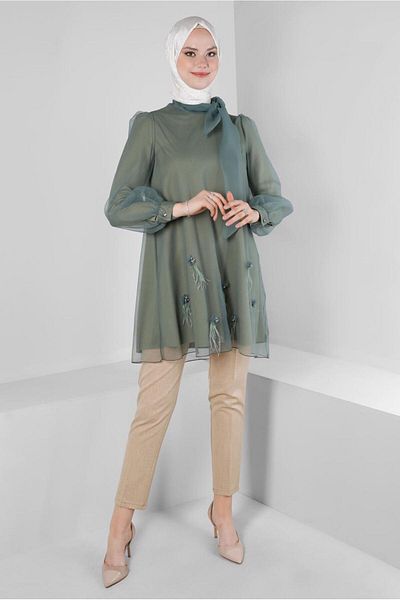 Alvina Tunic with Tie Collar and Accessory Detail - 43577