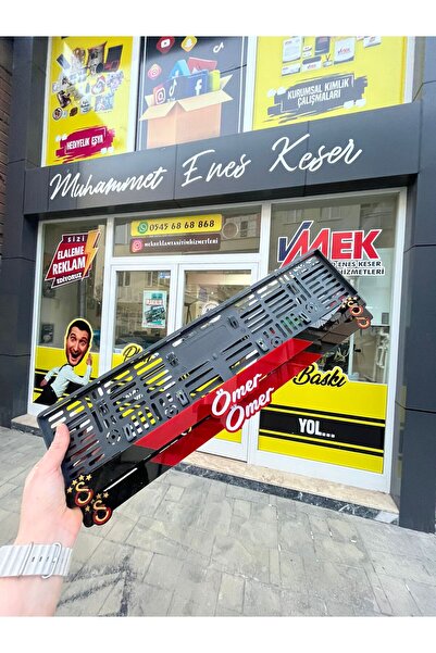 TARAFTAR MODEL KIRMIZI PLAKALIK