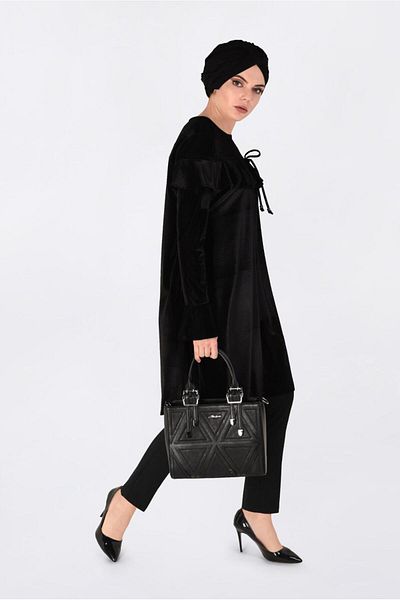 TRENDTESETTÜR Women's Black Flounced Shoulder Velvet Tunic 4789