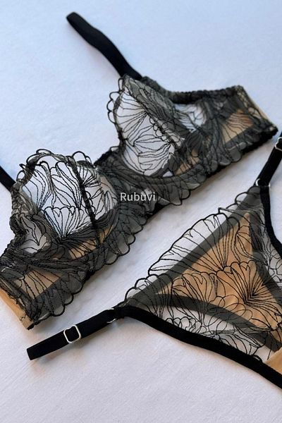 Rubuvi Alya Women's Floral Print Lace Brode Panty and Bra Set