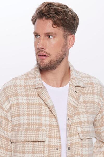 Tudors Erkek Relax Fit Rahat Kesim Çıtçıtlı Çift Cepli Kareli Kışlık Apaş Yaka Mont Gömlek