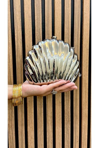 GP GUES POLO Patent Leather Metal Midyé Evening Bag