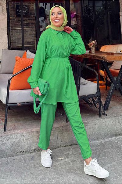 TRENDTESETTÜR Green Benetton γυναικείο κοστούμι - Παντελόνι με λεπτομέρεια κουμπιού και ζώνη T 55014