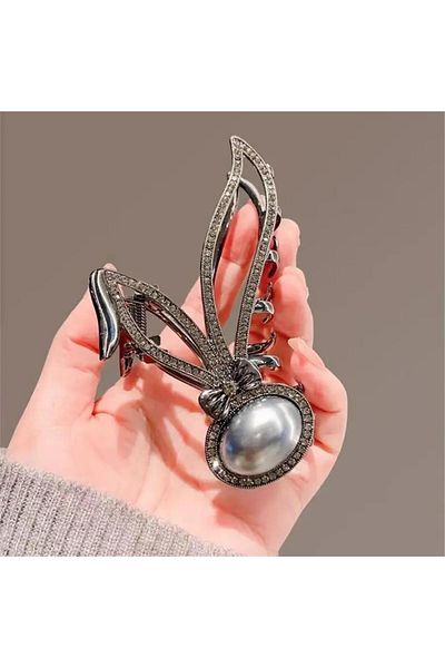 So Much Accesories مشبك مزلاج بتفاصيل لؤلؤ معدني جديد من So-Much باللون الفحمي