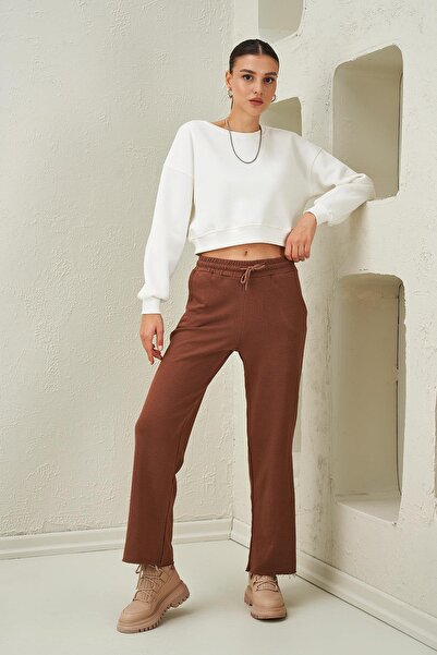 TENA Women's Ecru Crew Neck Three Thread Oversize Crop Sweatshirt