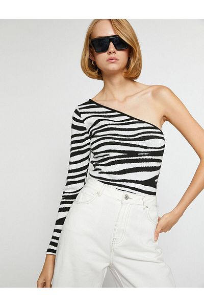 Koton Πλεκτό πουλόβερ με σχέδιο Zebra με One Shoulder