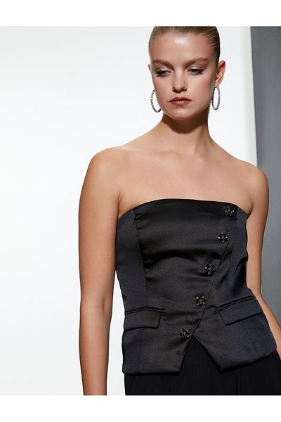 Koton Trägerlose Abendkleidbluse aus Satin mit Knopfdetail