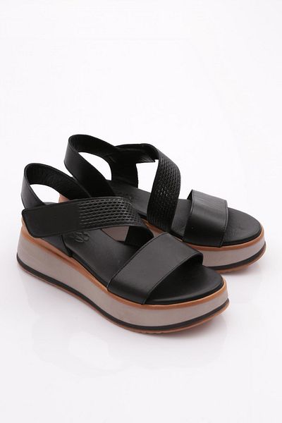 DGN Women's Black Sandals 241235108