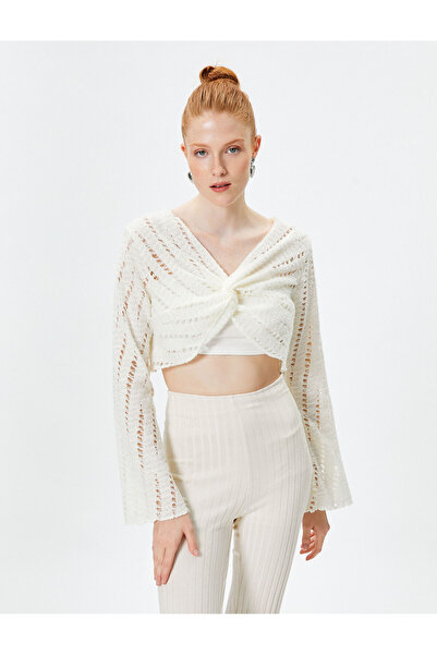 Koton Διάτρητο μπλουζάκι με μακρύ ισπανικό μανίκι με λεπτομέρεια με κόμπο σε σχήμα V και απαλή υφή