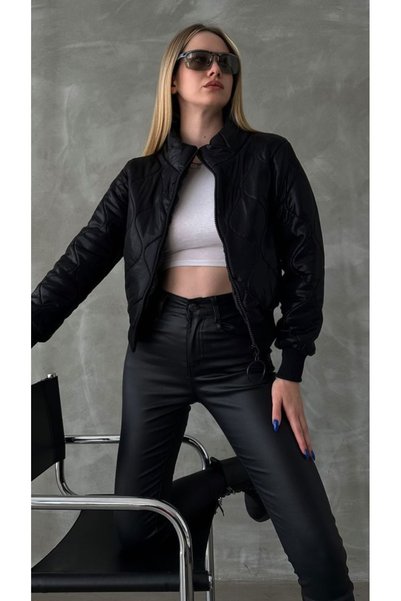 ESNOA KADIN SİYAH PARLAK KAPİTONE CROP MONT