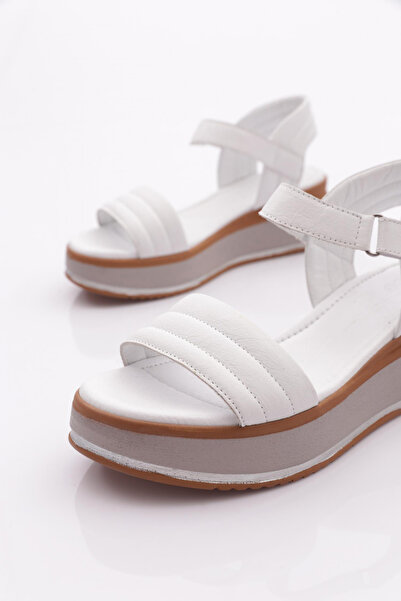 DGN Kadın Çapraz Bantlı Sandalet Beyaz 233133331035108