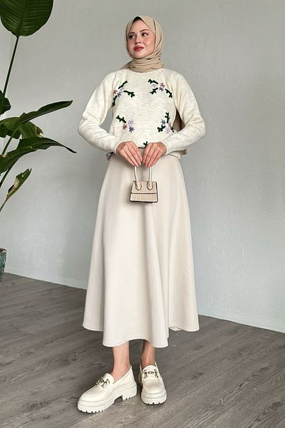 InStyle Ecru Soft sveter - kvetinový vyšívaný