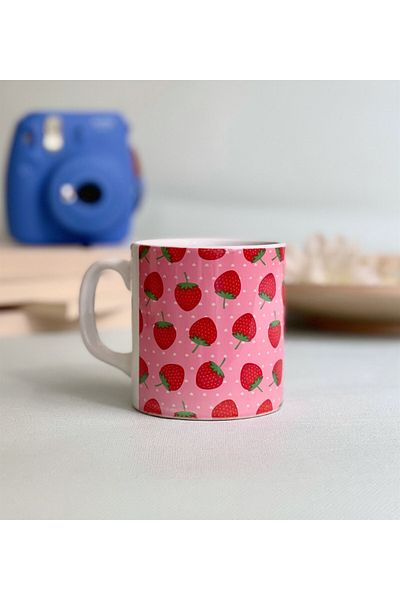 Gift Moda كوب بتصميم الفراولة