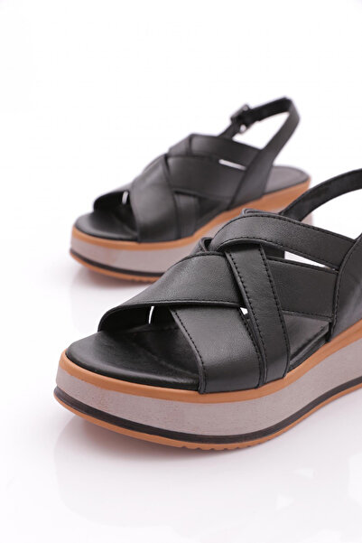 DGN Women's Thick Sole Sandals Black 76133331035108