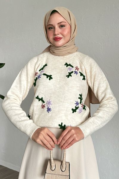 InStyle Ecru Soft sveter - kvetinový vyšívaný
