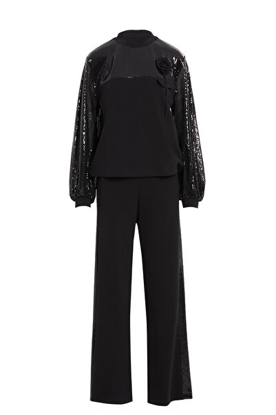 kı.we Transparan Kollu ve Çiçek Aplikeli Siyah Takım