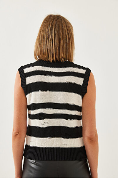 Bianco Lucci Women's Striped Sweater 20246240