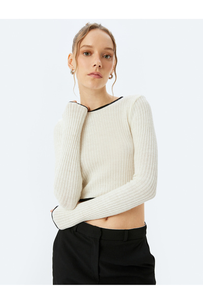 Koton Kratka majica sa okruglim izrezom, teksturiranim detaljima i dugim ruka...