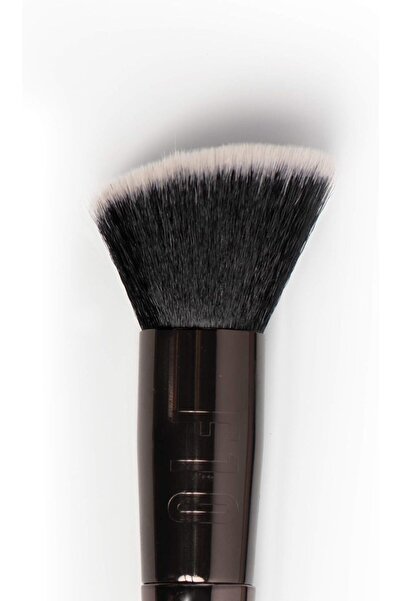 Max Factor Pro Foundation Blender Brush F10 by Mashael Ajeel