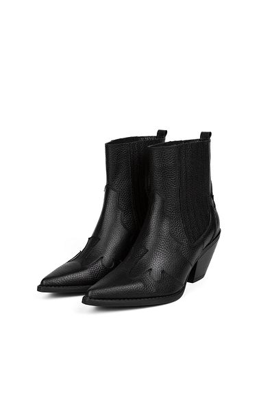 LA PASSION Rubber Detailed Boots, Pointed Mold Blunt Toe Boots