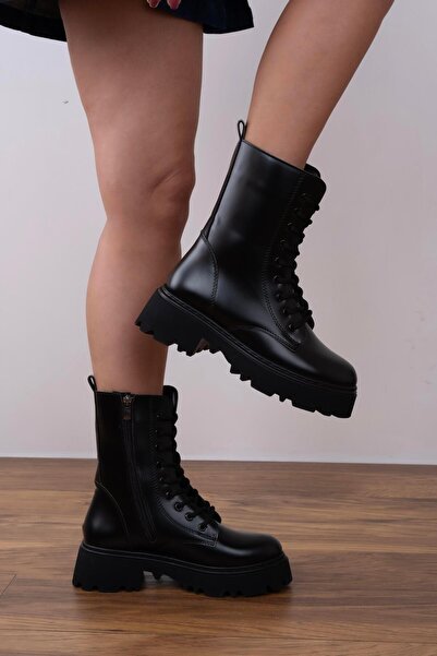 sovrana Bağcık Detaylı Bot Siyah Mat Rugan